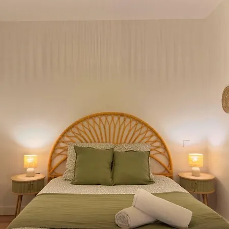 Grand Square -5 Min From Train Station & Center Apartamento *