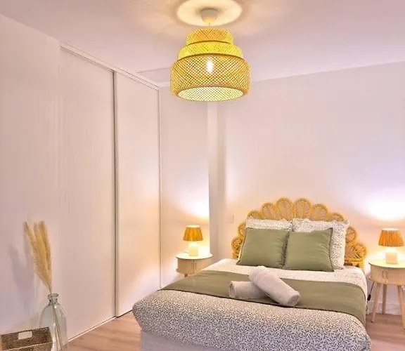 Grand Square -5 Min From Train Station & Center Apartamento *