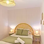 公寓 Grand Square -5 Min From Train Station & Center