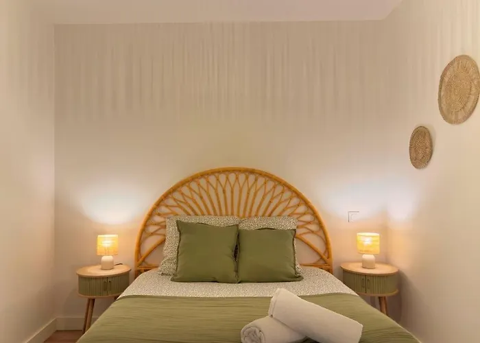 Grand Square -5 Min From Train Station & Center Apartmán *